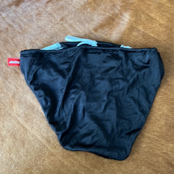 Classic stripe speedos - Picture 2 of 3